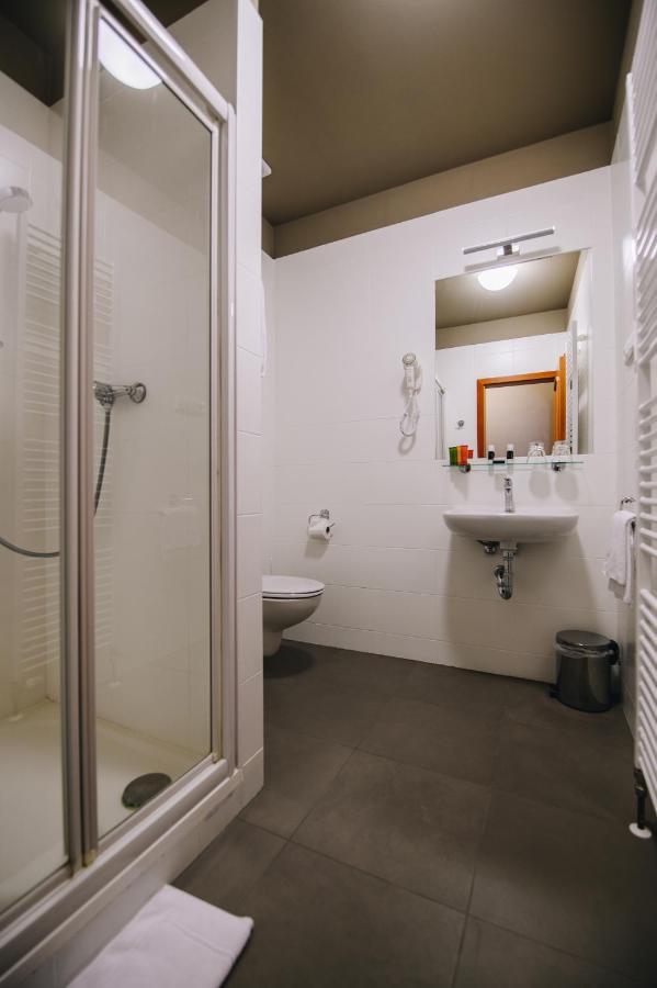 Kounicky Dvur Hotel Dolní Kounice Exterior foto